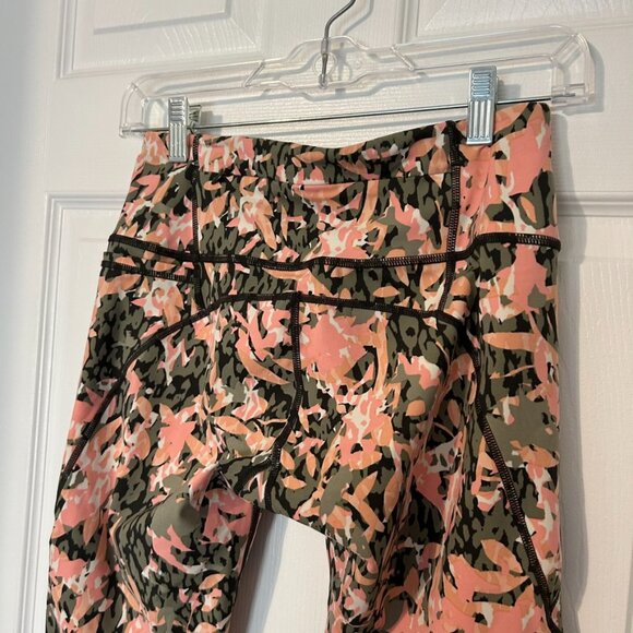 Sweaty‎ Betty Power 7/8 Workout Legging, Pink/Green Pattern S - Picture 5 of 10